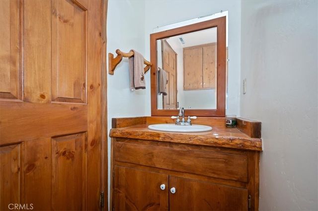 320 Eider Drive, Big Bear City, CA 92314