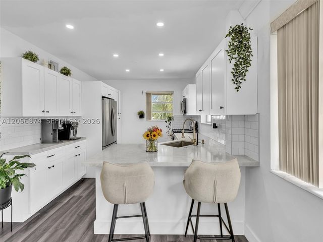 1060 92nd St 6, Bay Harbor Islands, FL 33154