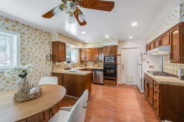1402 Sprucewood Drive, San Jose, CA 95118