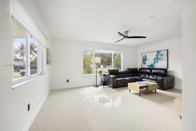18681 Belview Dr, Cutler Bay, FL 33157