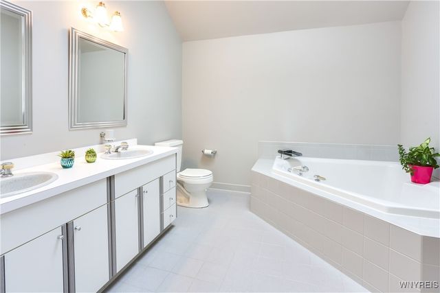 112 Walton Drive, Amherst, NY 14226