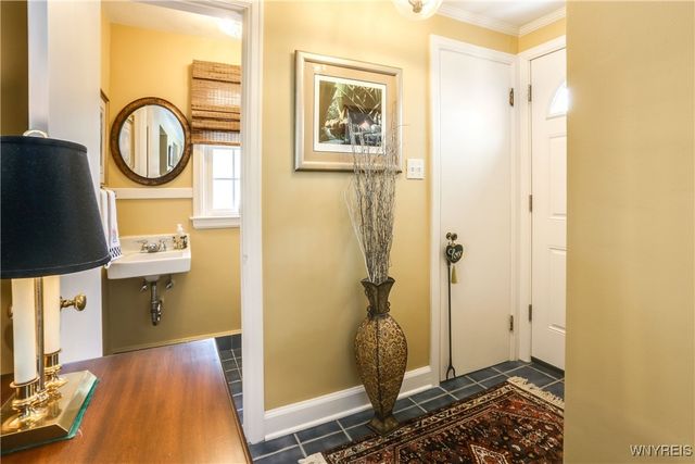 112 Walton Drive, Amherst, NY 14226