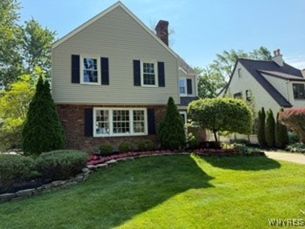 112 Walton Drive, Amherst, NY 14226