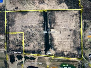 18300 W LAWNSDALE ROAD, New Berlin, WI 53146