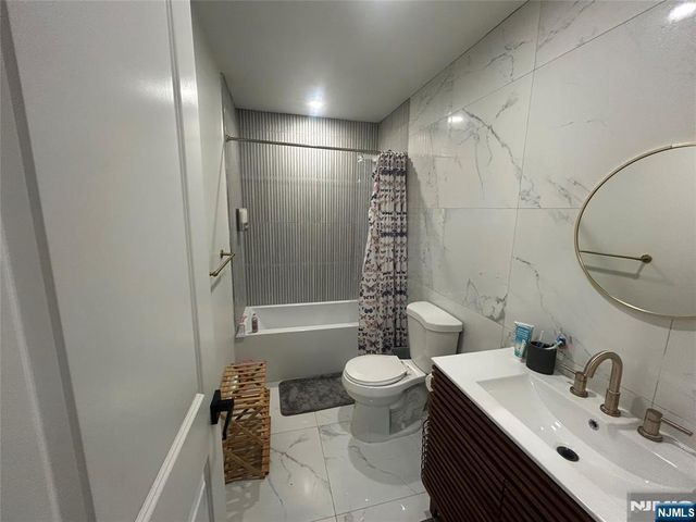 320 Lincoln Avenue, Totowa, NJ 07512