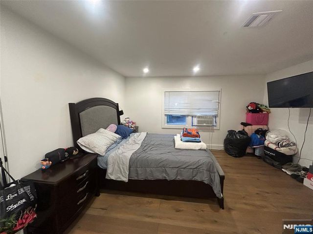 320 Lincoln Avenue, Totowa, NJ 07512