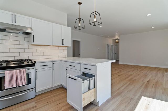 402 4TH STREET, De Pere, WI 54115