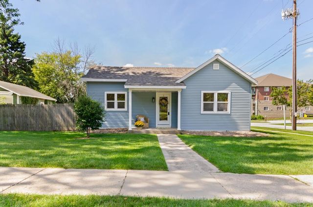 402 4TH STREET, De Pere, WI 54115