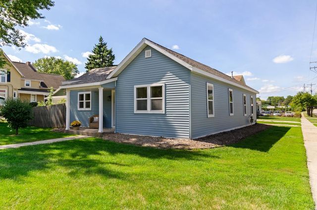 402 4TH STREET, De Pere, WI 54115