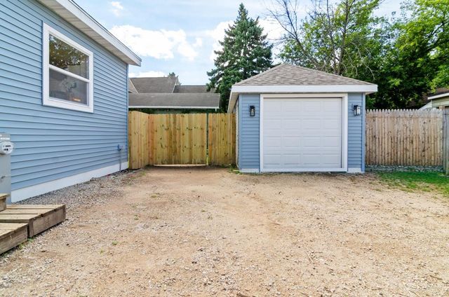 402 4TH STREET, De Pere, WI 54115