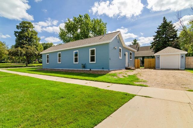 402 4TH STREET, De Pere, WI 54115