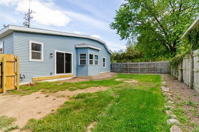 402 4TH STREET, De Pere, WI 54115
