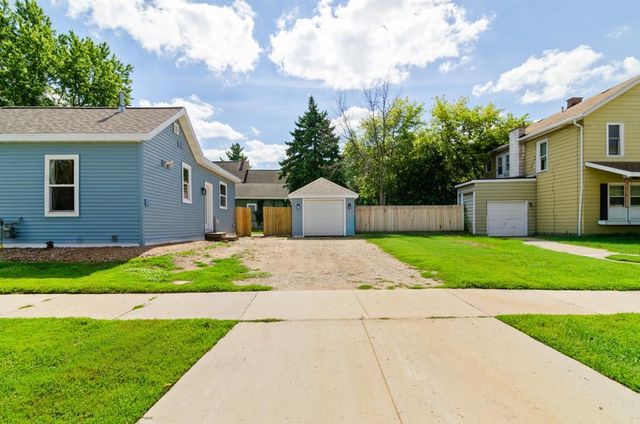 402 4TH STREET, De Pere, WI 54115