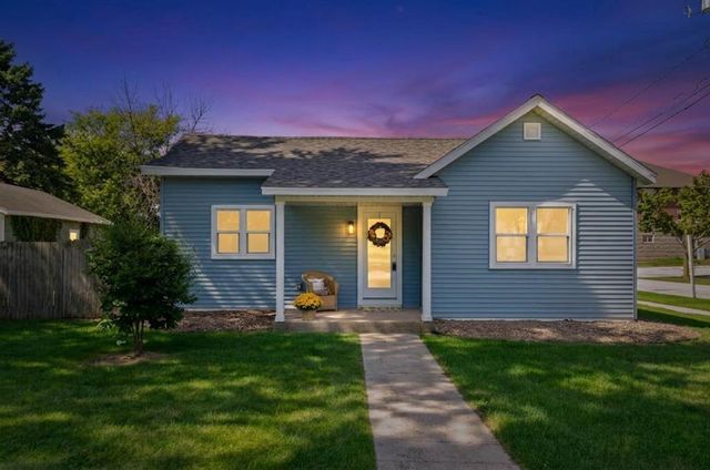 402 4TH STREET, De Pere, WI 54115