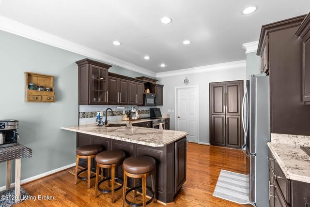 5110 Glen Cove Rd, La Grange, KY 40031