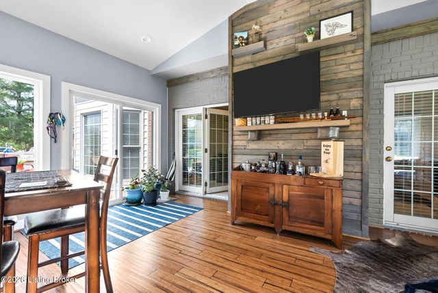 5110 Glen Cove Rd, La Grange, KY 40031
