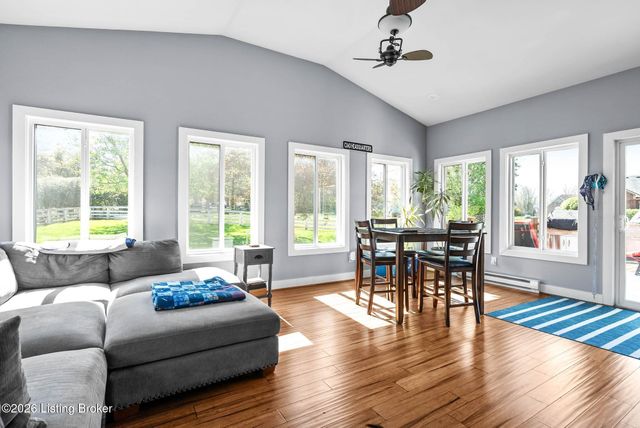 5110 Glen Cove Rd, La Grange, KY 40031
