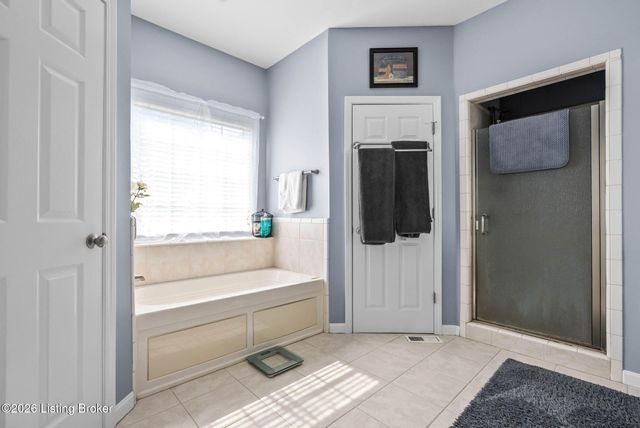 5110 Glen Cove Rd, La Grange, KY 40031