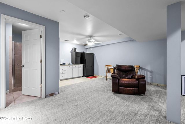 5110 Glen Cove Rd, La Grange, KY 40031