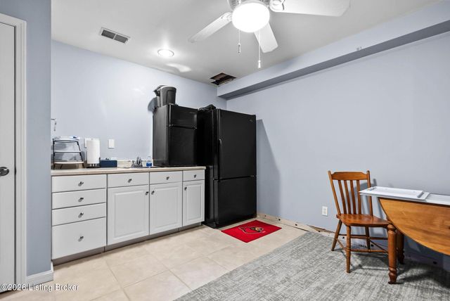 5110 Glen Cove Rd, La Grange, KY 40031