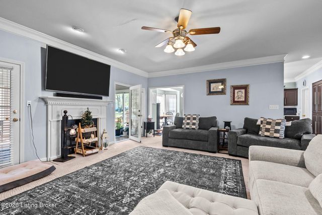 5110 Glen Cove Rd, La Grange, KY 40031