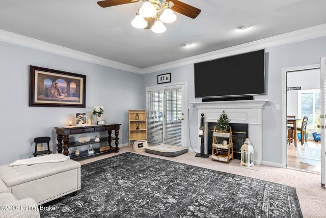 5110 Glen Cove Rd, La Grange, KY 40031
