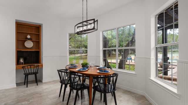 11008 West Cave BLVD, Dripping Springs, TX 78620