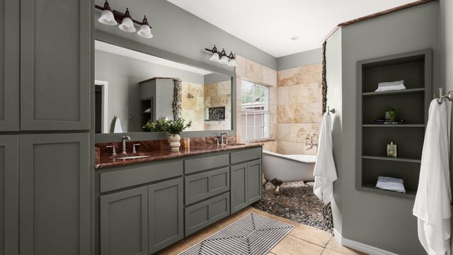 11008 West Cave BLVD, Dripping Springs, TX 78620