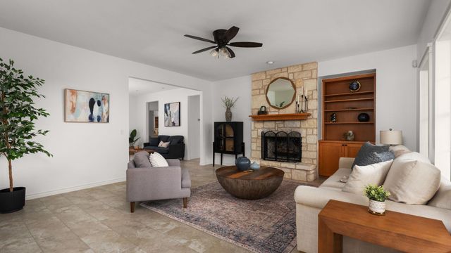 11008 West Cave BLVD, Dripping Springs, TX 78620