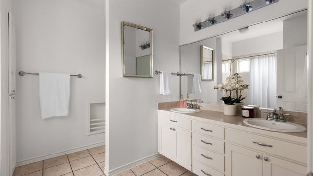 11008 West Cave BLVD, Dripping Springs, TX 78620