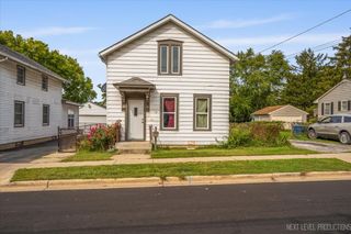 218 Forest Avenue, Aurora, IL 60505