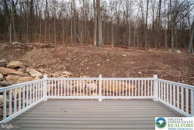 9 Country Club Road, Butler Twp, PA 17921