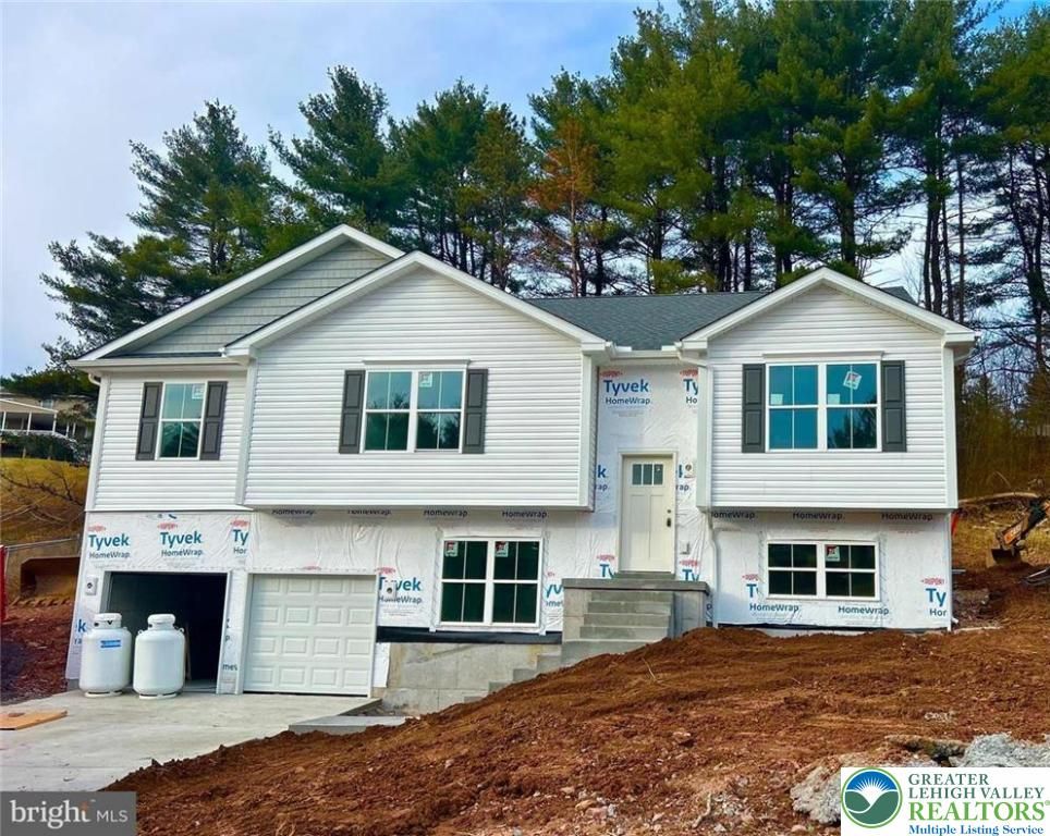 9 Country Club Road, Butler Twp, PA 17921