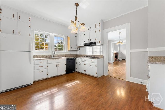 183 Athens Street, Hartwell, GA 30643