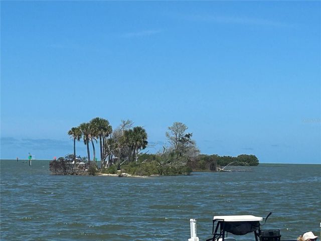 38 65TH STREET, Yankeetown, FL 34498
