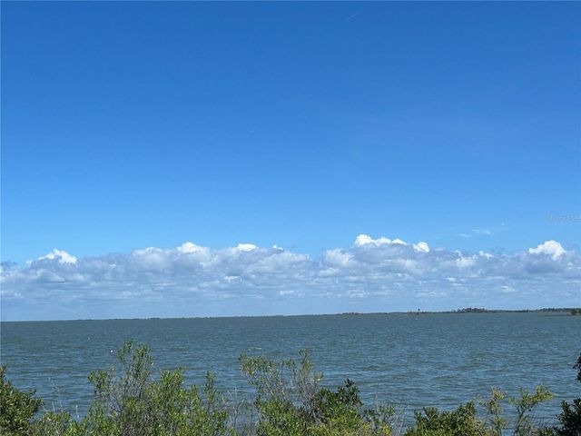38 65TH STREET, Yankeetown, FL 34498