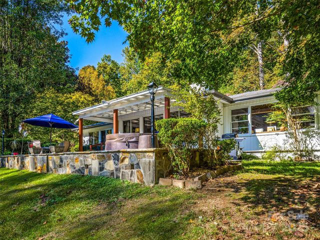 835 Ransier Drive, Hendersonville, NC 28739