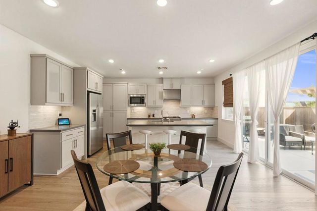 1571 Castlewood Place, Gilroy, CA 95020