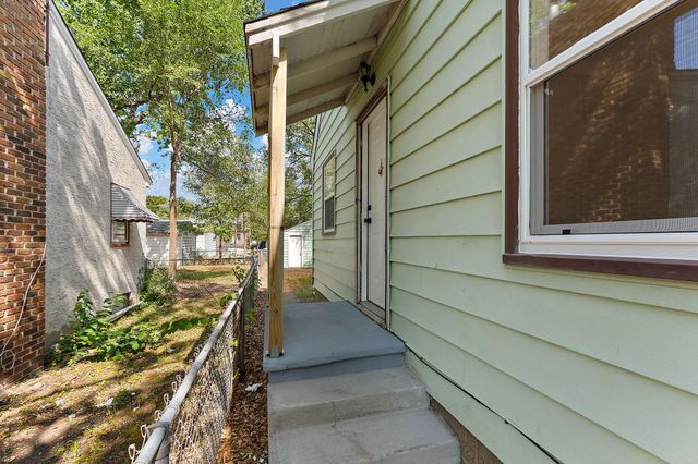 1077 Blair Avenue, Saint Paul, MN 55104