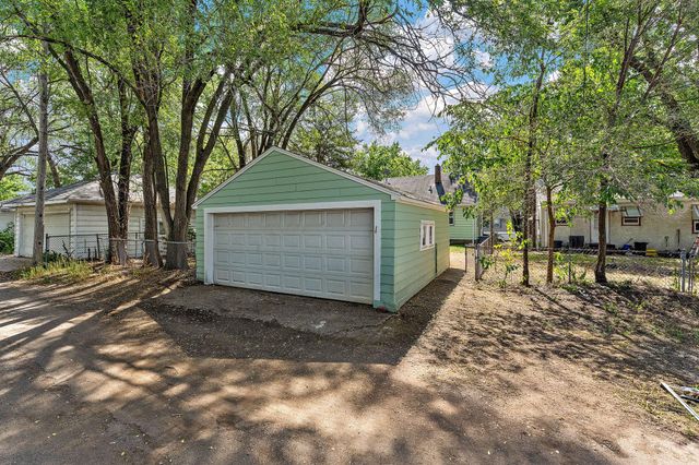 1077 Blair Avenue, Saint Paul, MN 55104