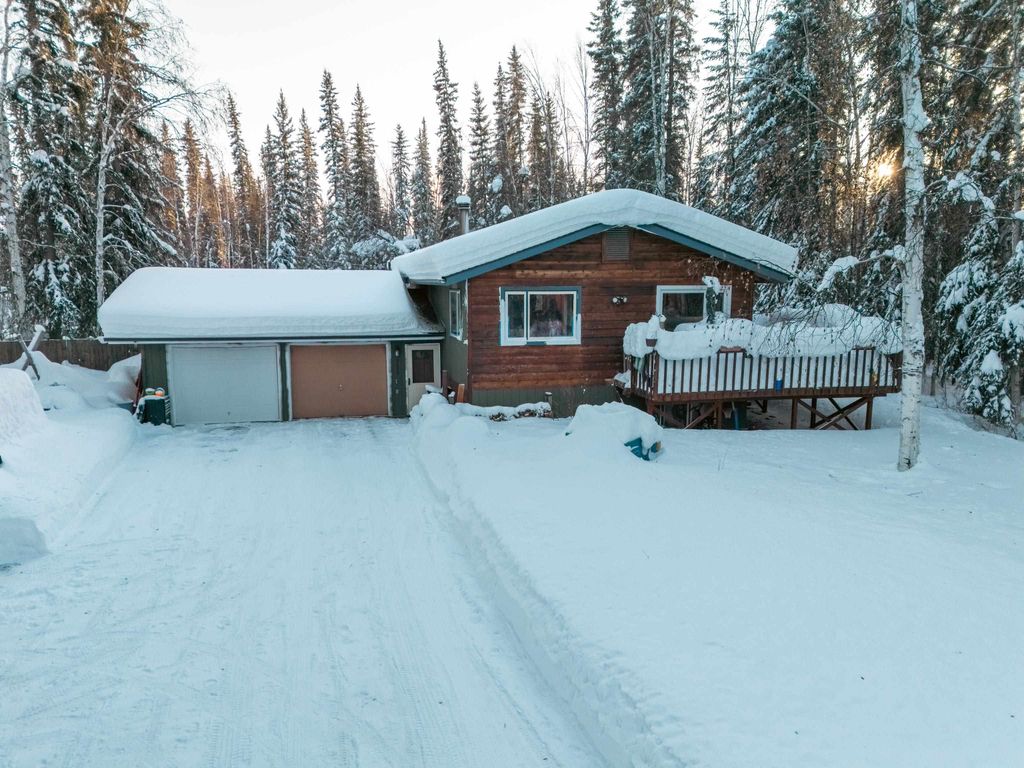 3215 STOREY DRIVE, North Pole, AK 99705