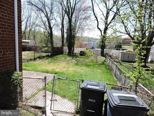 2311 KIRBY DR, Temple Hills, MD 20748