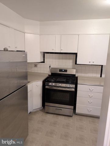 2311 KIRBY DR, Temple Hills, MD 20748