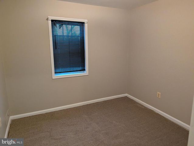 2311 KIRBY DR, Temple Hills, MD 20748