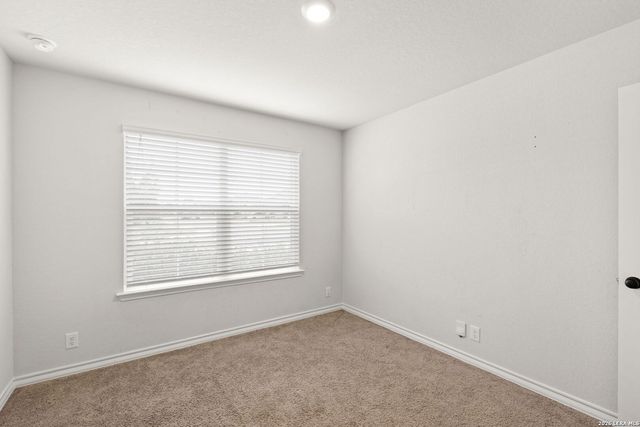 165 KAKAPO DR, San Antonio, TX 78253