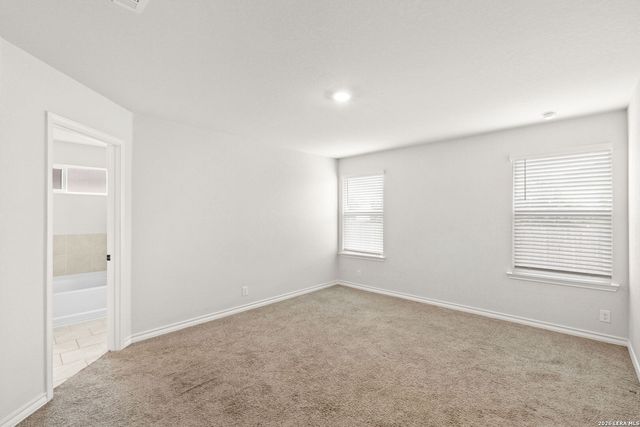 165 KAKAPO DR, San Antonio, TX 78253