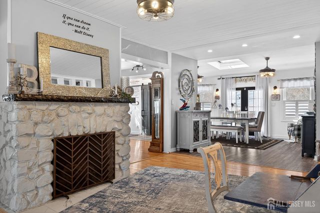 151 Beechwood Avenue, Middlesex, NJ 08846