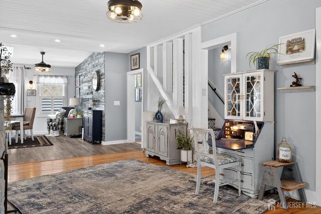 151 Beechwood Avenue, Middlesex, NJ 08846