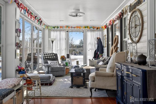 151 Beechwood Avenue, Middlesex, NJ 08846