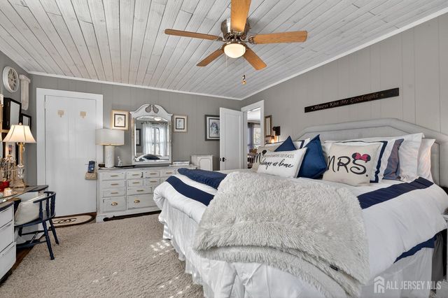 151 Beechwood Avenue, Middlesex, NJ 08846